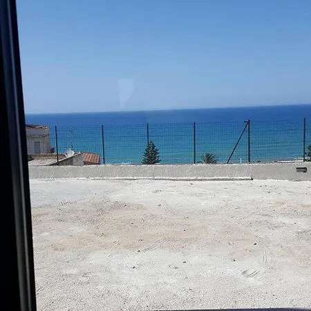 Casa Vacanze La Catena Apartament *